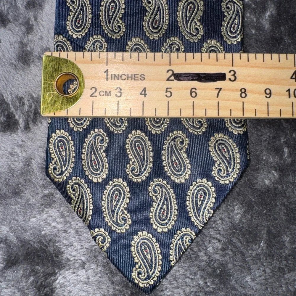 Polo Ralph Lauren Mens Silk Tie Navy Blue Gold Paisley Hand Made USA RN 41381